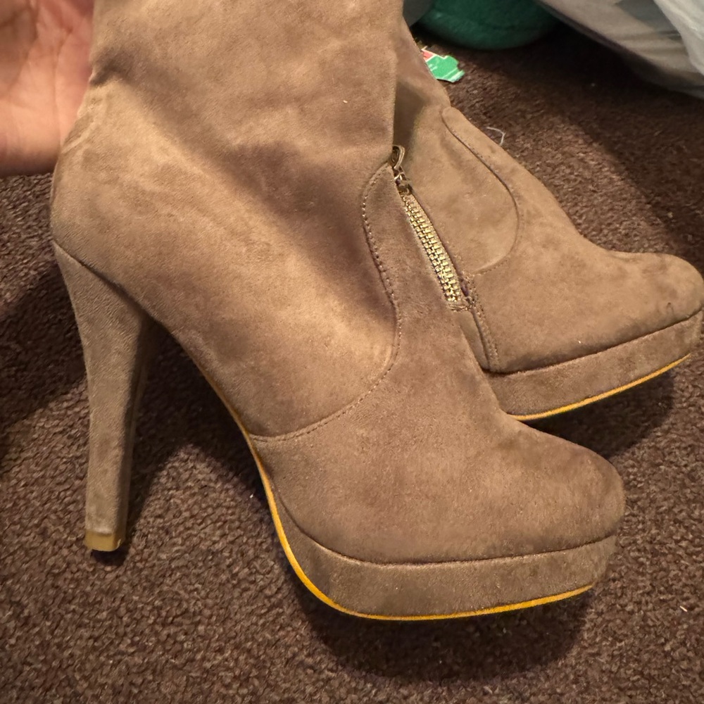 Women suede khaki booties heels